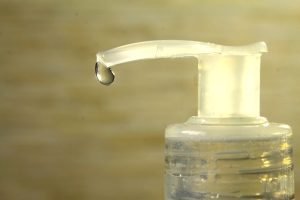 Most hand sanitizers contain harsh chemicals that are drying to the skin and smell very strong. Make your own natural hand sanitizer with essential oils!